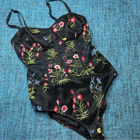 Allen Schwartz Black Mesh Floral Embroidered Bodysuit - Picture 2 of 12